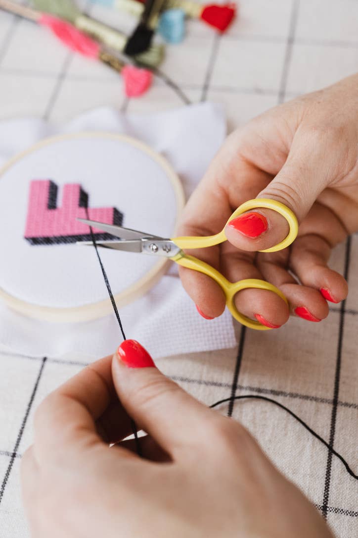 Embroidery Scissors: Yellow