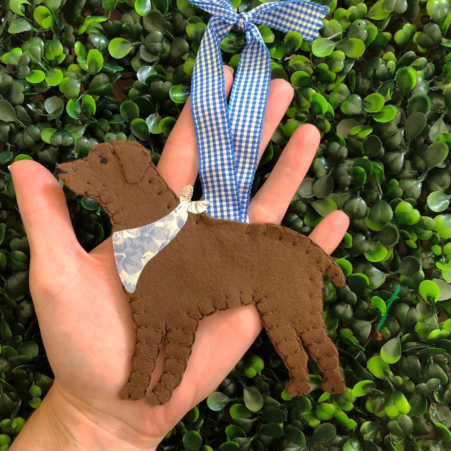 Preppy Labrador Ornaments: Black