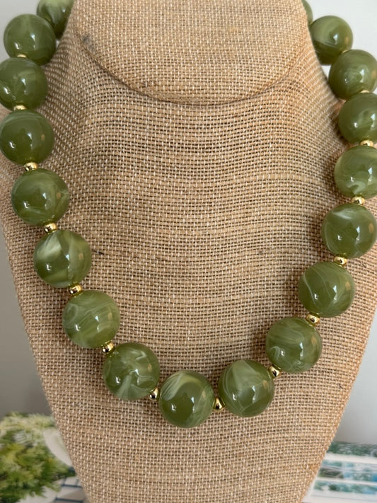 Lydia Necklace: Jayda