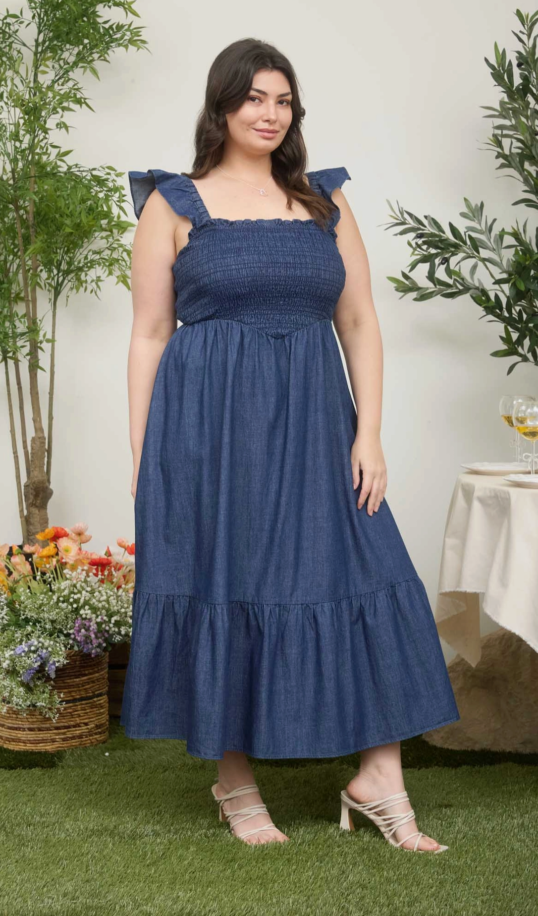 Ann Curvy Dress