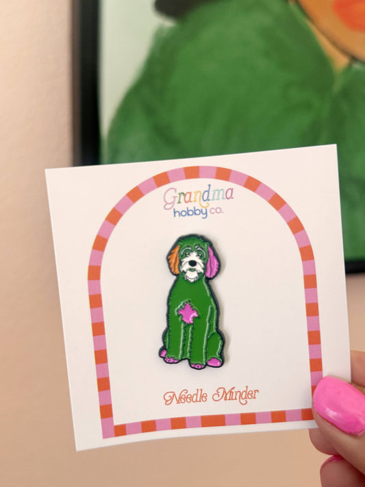 Green Doodle Needle Minder
