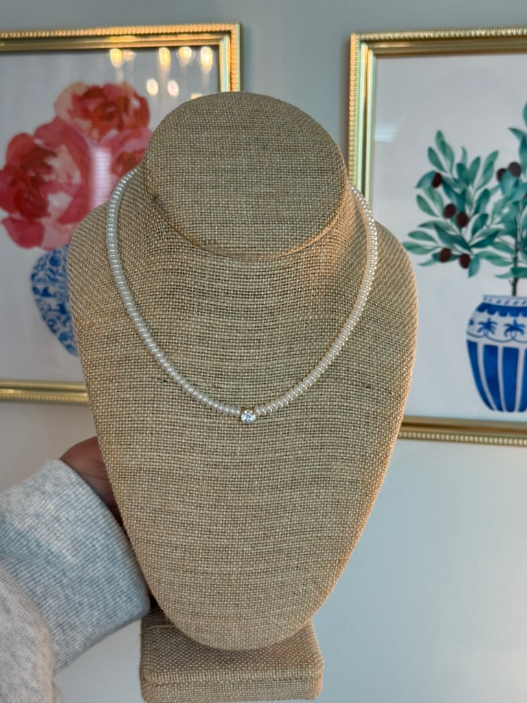 Cara Necklace: Pearl