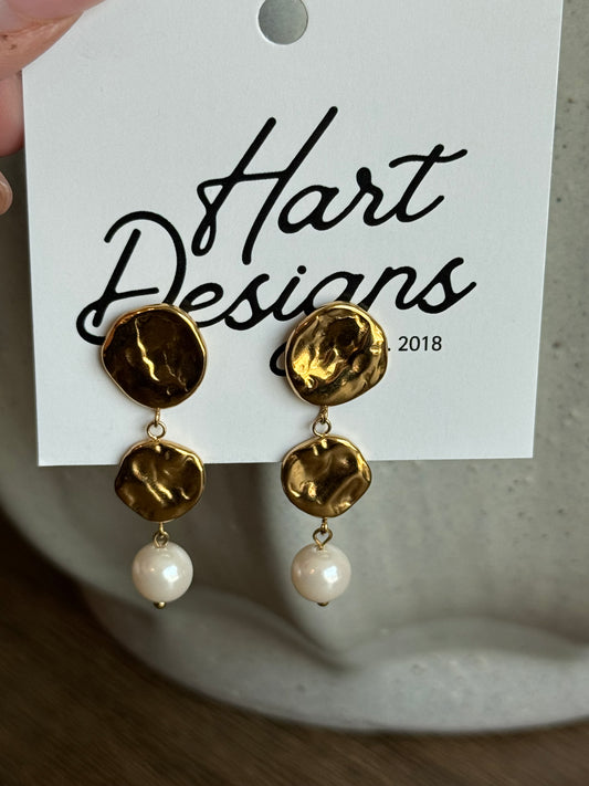 Pearly Gold Earrings