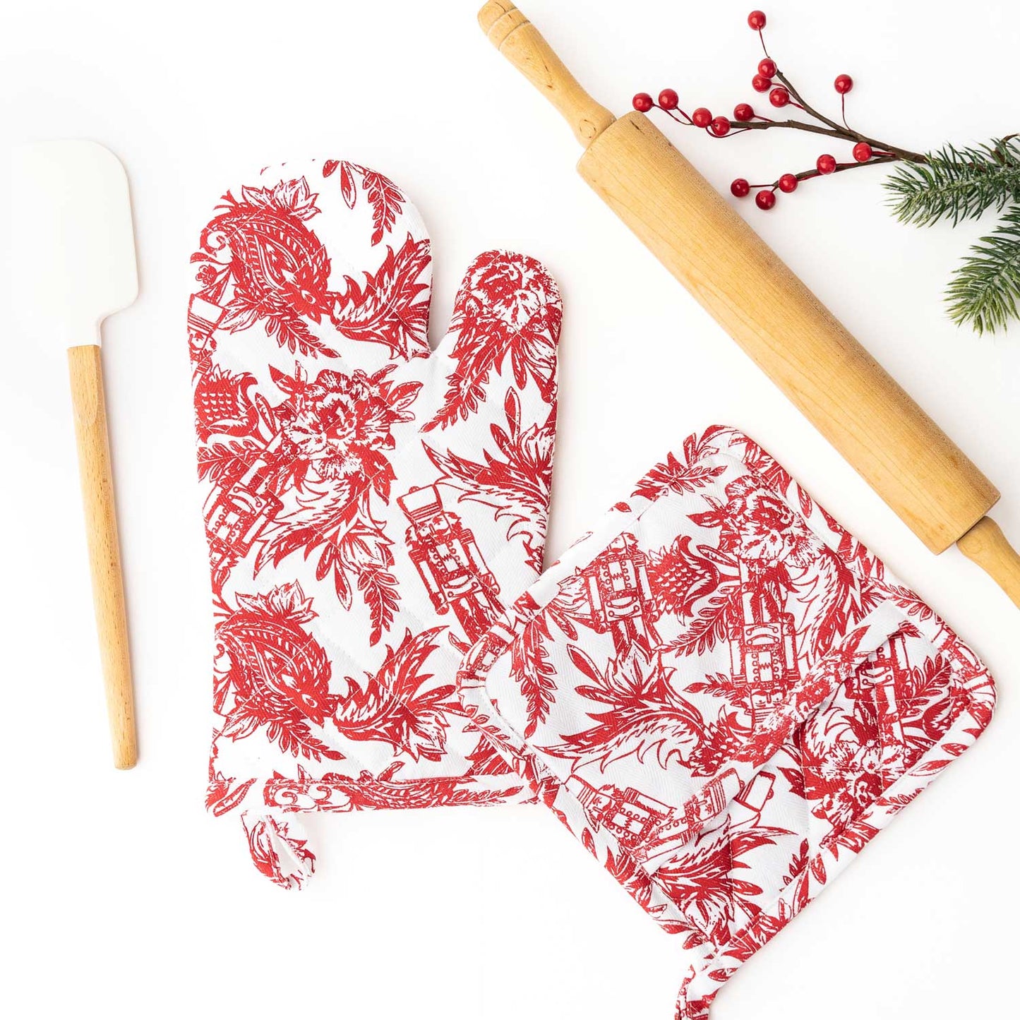 Nutcracker Toile Oven Mitt Pack