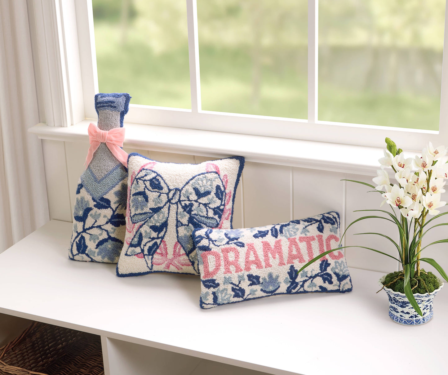 Chinoiserie Dramatic Pillow