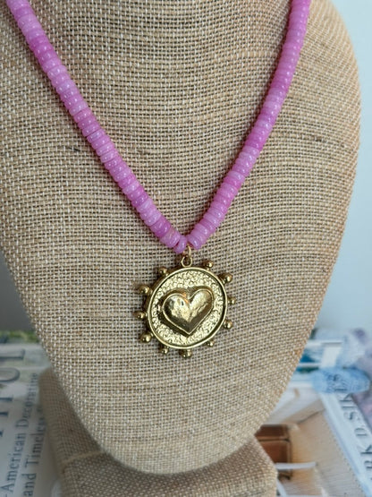 It Girl Necklace: Magenta