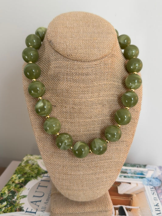 Lydia Necklace: Jayda
