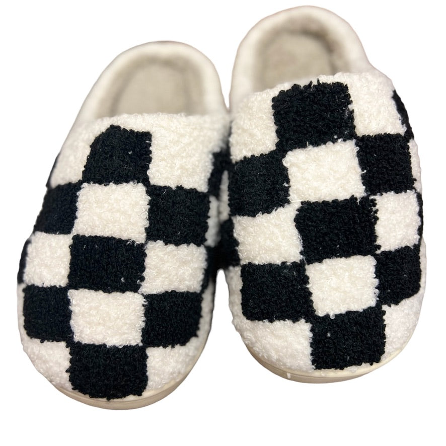 BLACK AND WHITE CHECK SLIPPERS