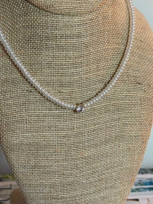 Cara Necklace: Pearl