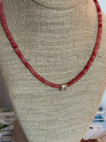 Cara Necklace: Pink/Red