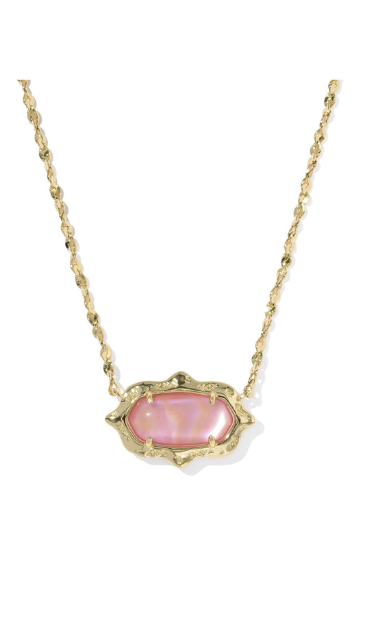 Elisa Scallop Frame Short Pendant Necklace Pink
