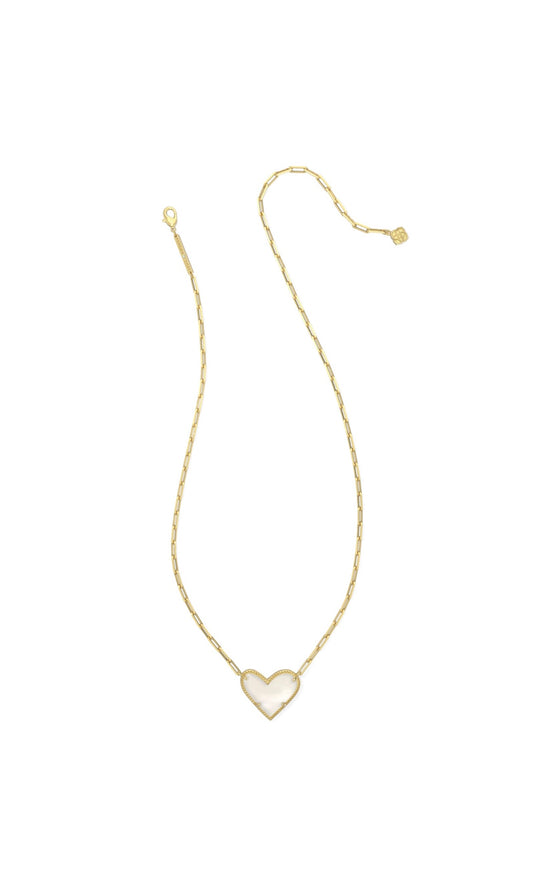 ARI HEART STATEMENT PENDANT NECKLACE