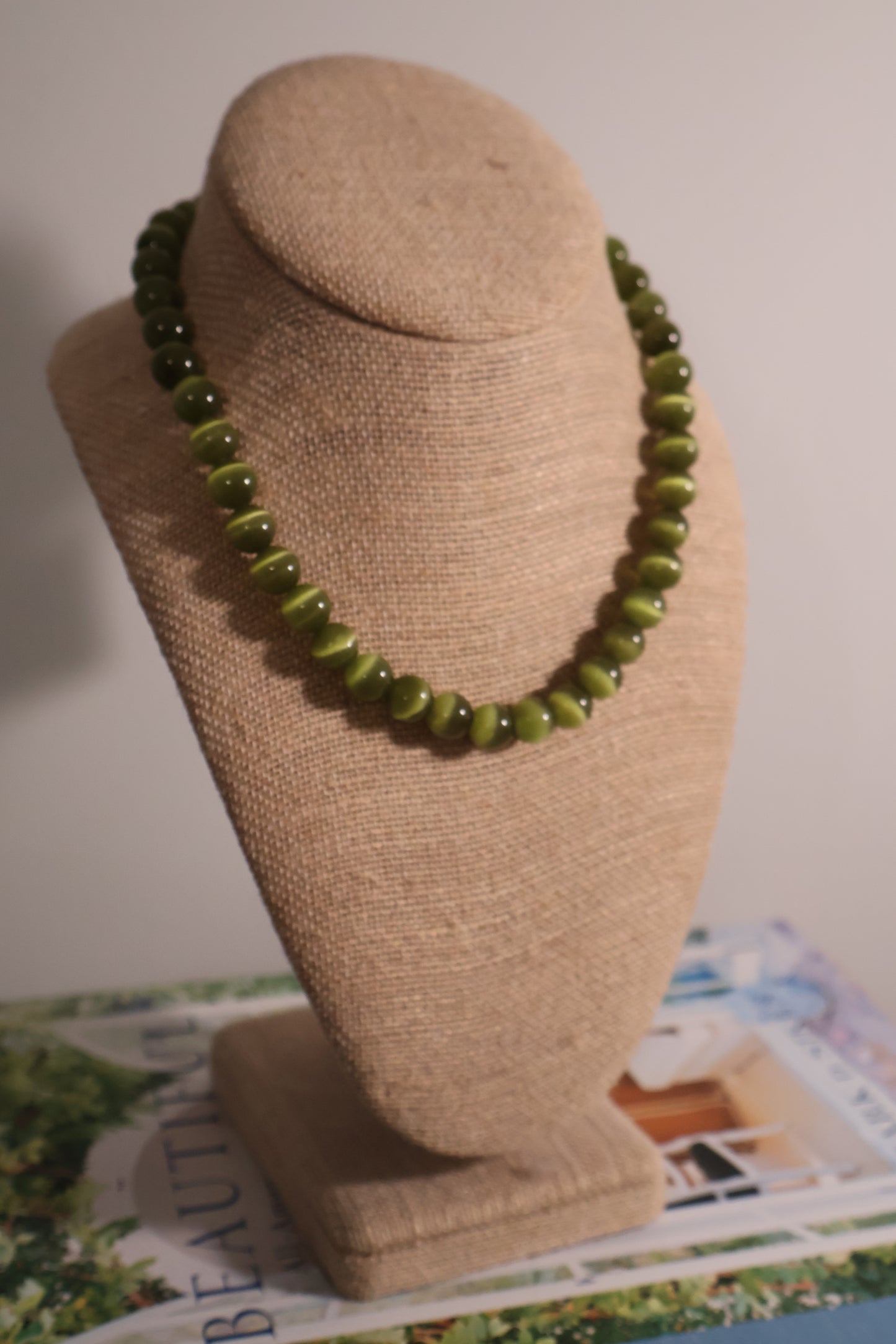 Cat Eye Necklace: Olive
